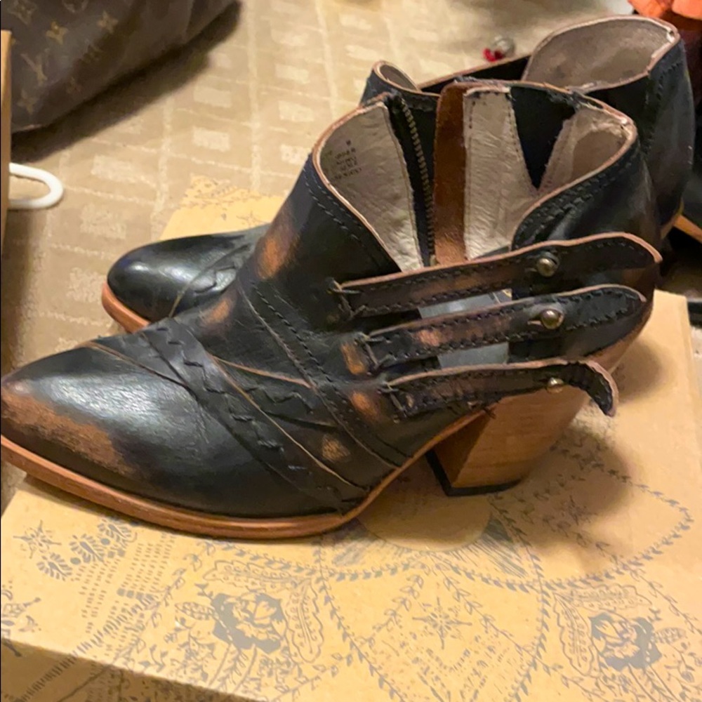 Black Distressed free bird ankle boots